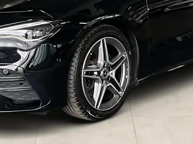 Mercedes-Benz CLA 220