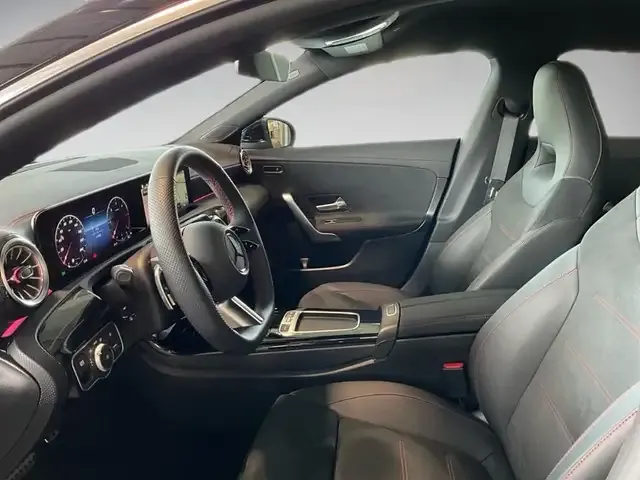 Mercedes-Benz CLA 220