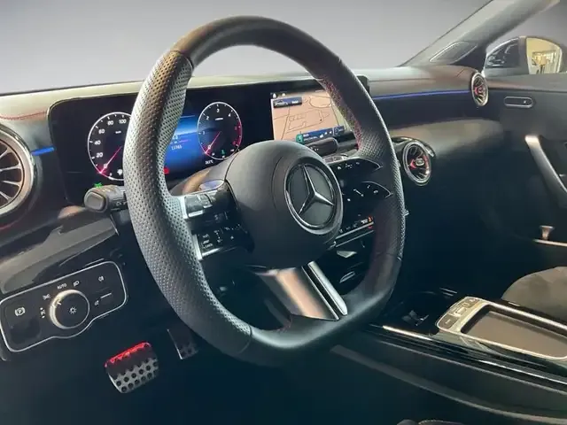 Mercedes-Benz CLA 220
