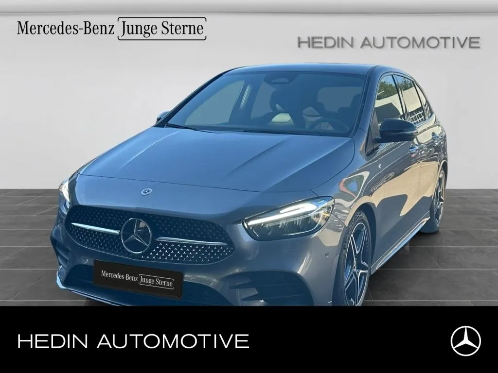 Mercedes-Benz B 180