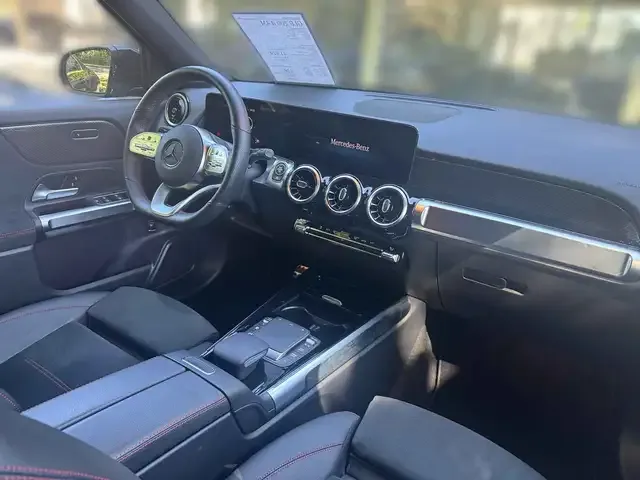 Mercedes-Benz GLB 200