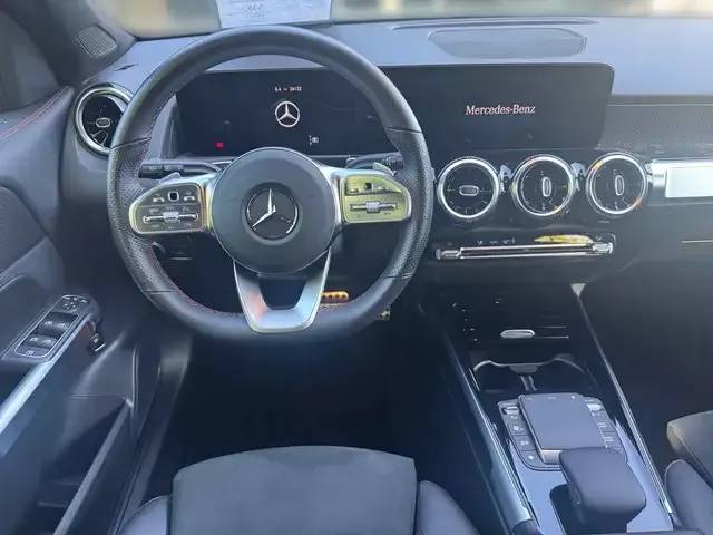 Mercedes-Benz GLB 200