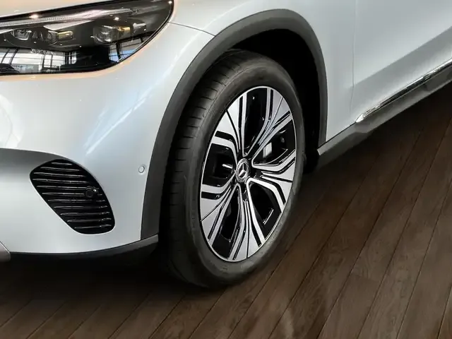 Mercedes-Benz EQE SUV
