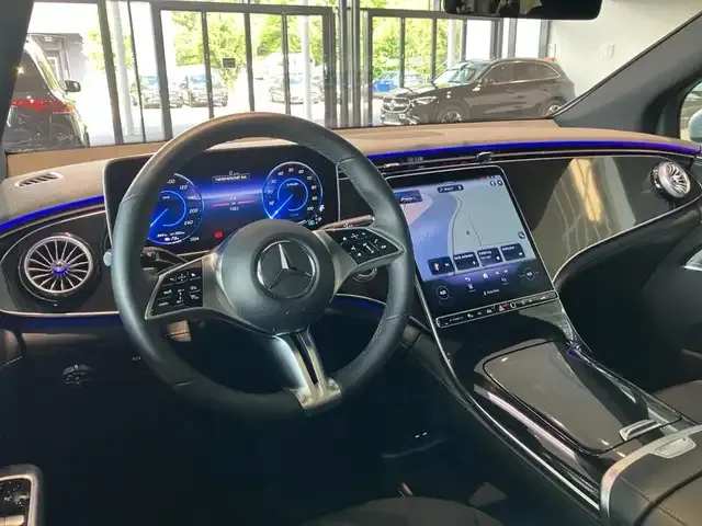 Mercedes-Benz EQE SUV