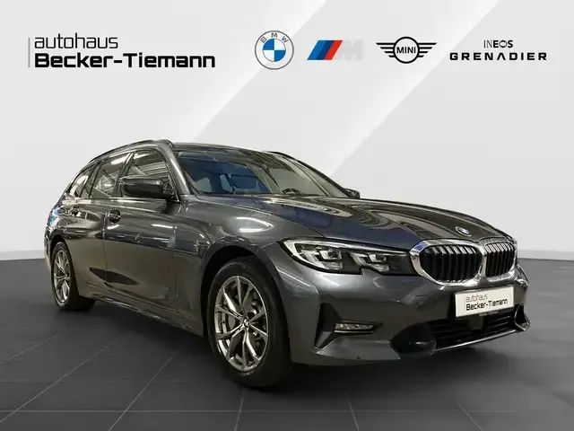 BMW 330
