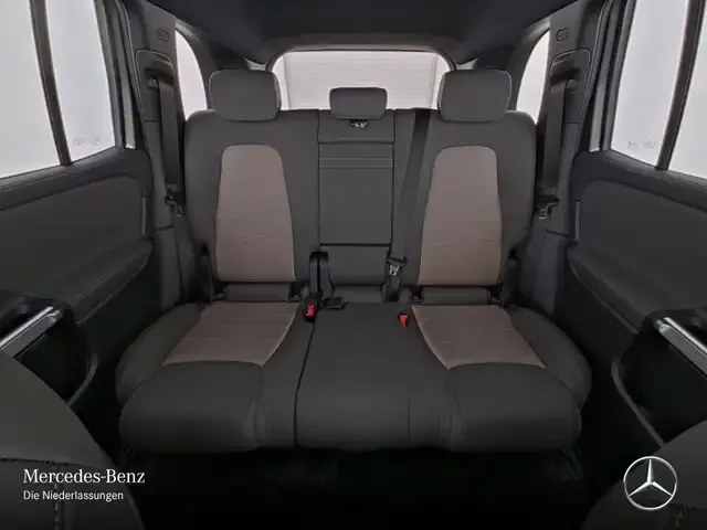 Mercedes-Benz EQB 300