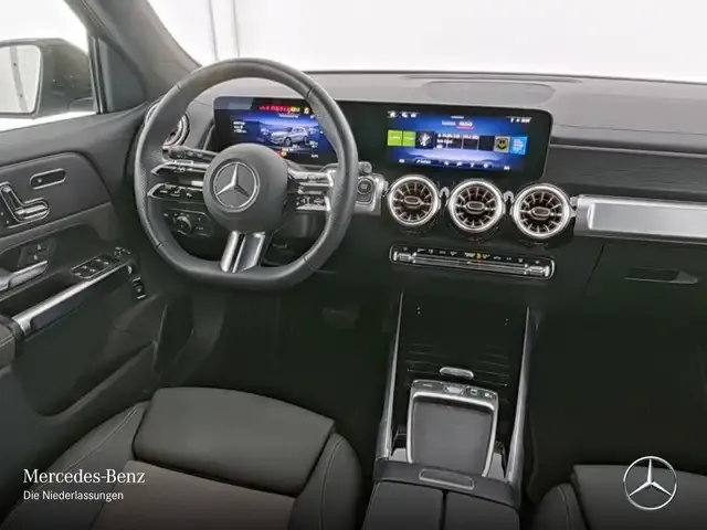Mercedes-Benz EQB 300