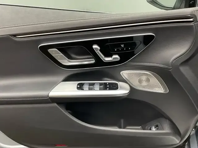 Mercedes-Benz EQE 350