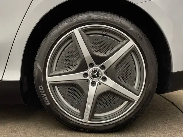 Mercedes-Benz EQE 350