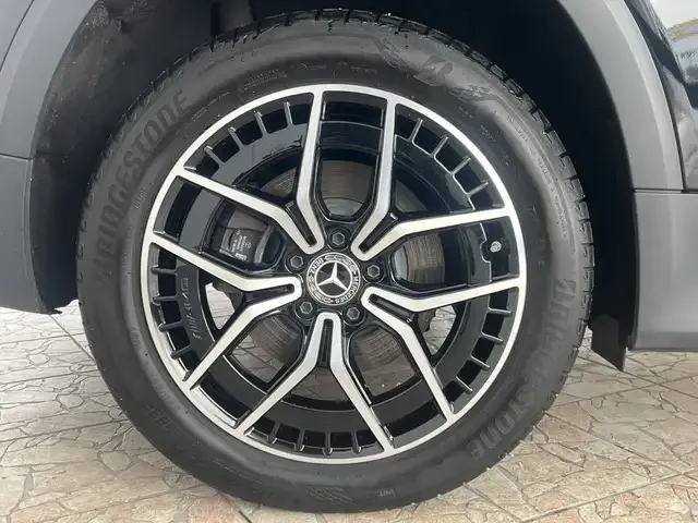 Mercedes-Benz EQB 300