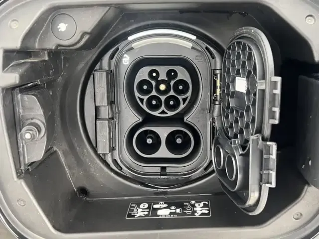 Mercedes-Benz EQB 300