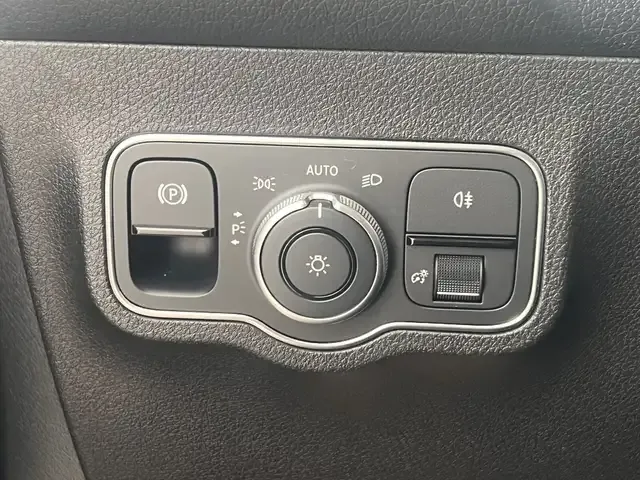 Mercedes-Benz EQB 300