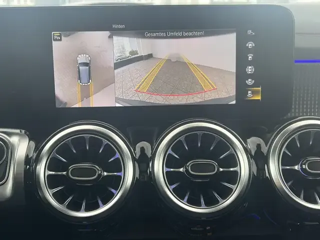 Mercedes-Benz EQB 300