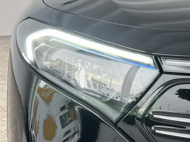 Mercedes-Benz EQB 300