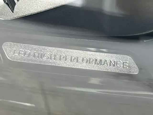 Mercedes-Benz EQB 300