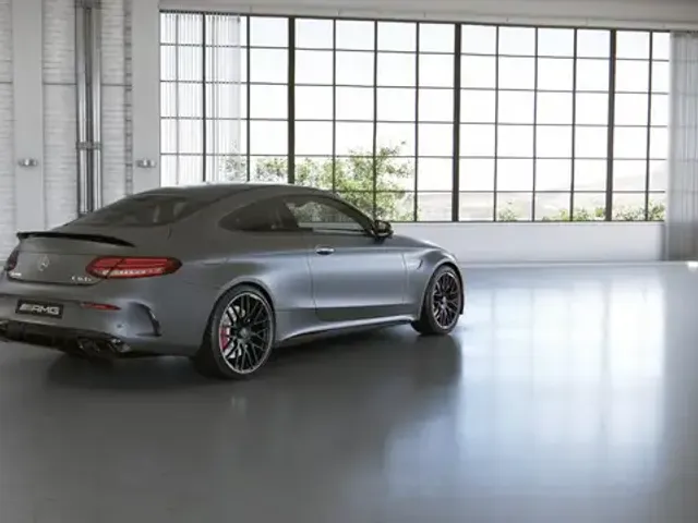 Mercedes-Benz C 63 AMG