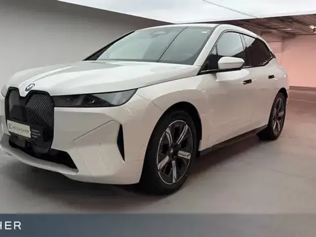 BMW iX