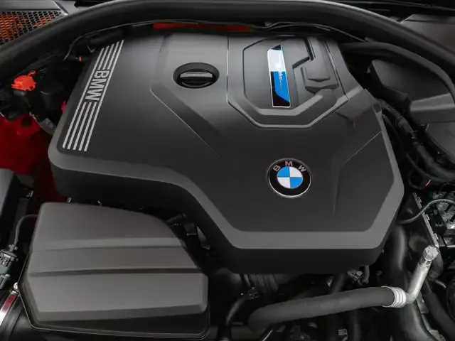BMW 330