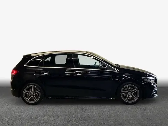 Mercedes-Benz B 220