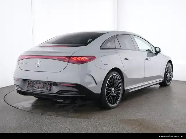 Mercedes-Benz EQE 300