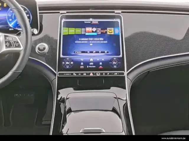 Mercedes-Benz EQE 300