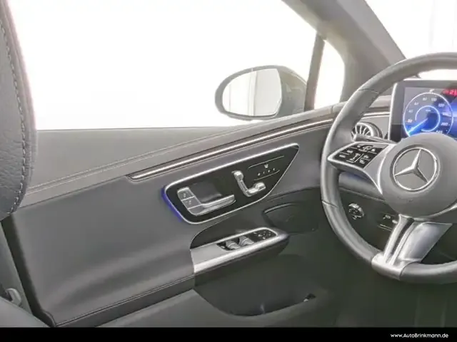 Mercedes-Benz EQE 300