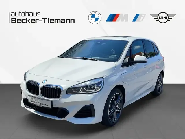 BMW 225