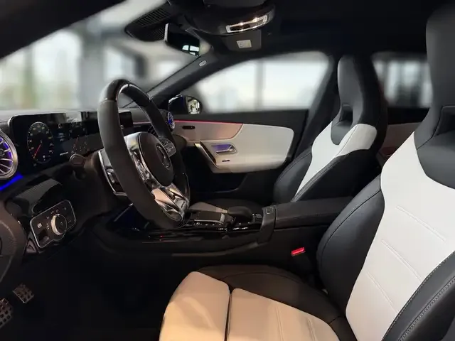 Mercedes-Benz CLA 45 AMG