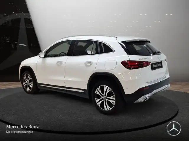 Mercedes-Benz GLA 250