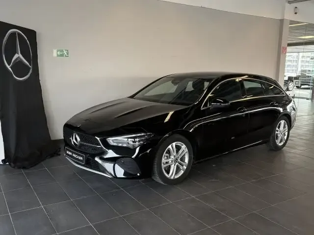 Mercedes-Benz CLA 180