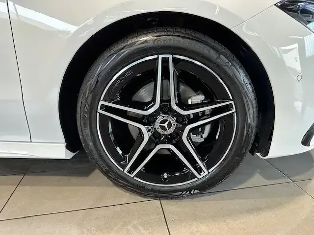 Mercedes-Benz CLA 180