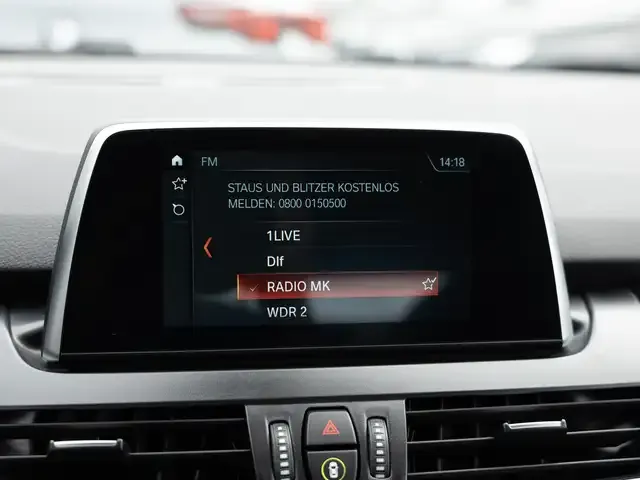 BMW 218