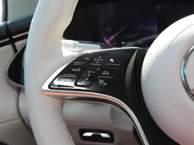 Mercedes-Benz EQS