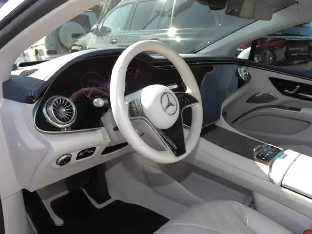 Mercedes-Benz EQS