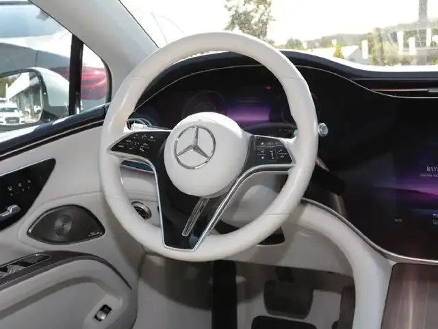 Mercedes-Benz EQS