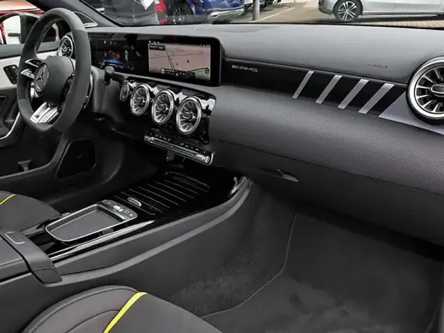 Mercedes-Benz A 45 AMG