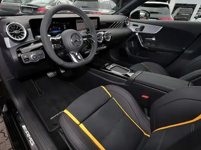 Mercedes-Benz A 45 AMG