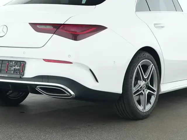 Mercedes-Benz CLA 200