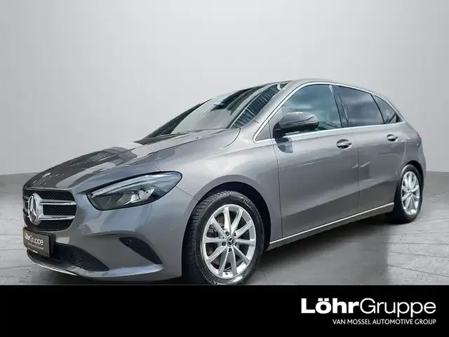 Mercedes-Benz B 220