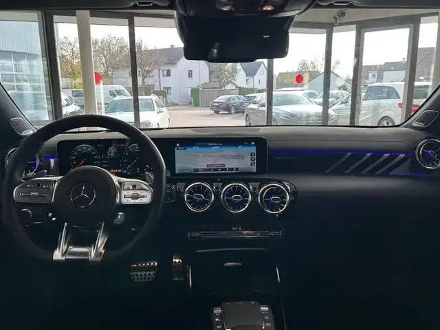 Mercedes-Benz CLA 45 AMG