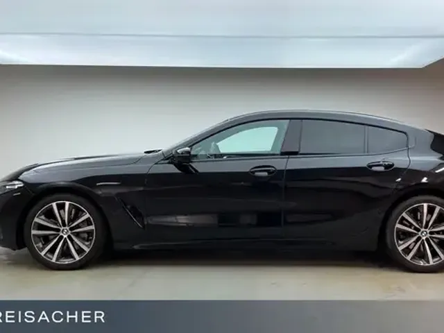 BMW 840