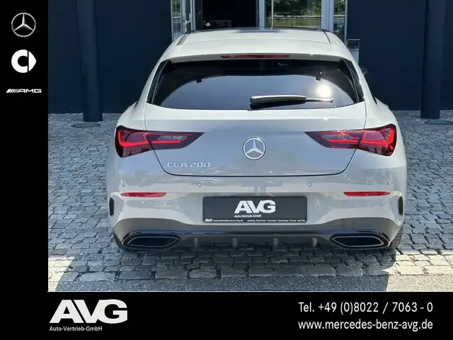 Mercedes-Benz CLA 200