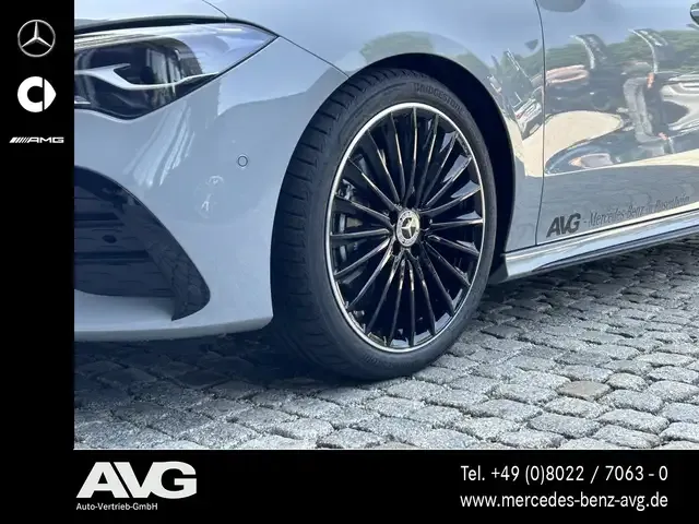 Mercedes-Benz CLA 200