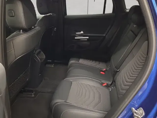 Mercedes-Benz EQA 300