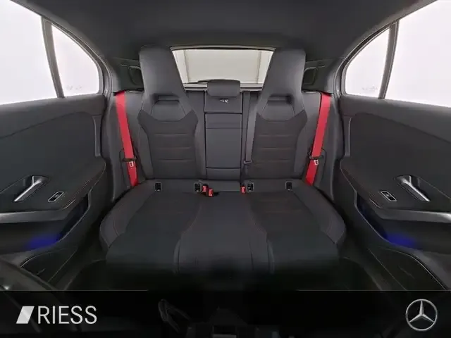 Mercedes-Benz A 35 AMG