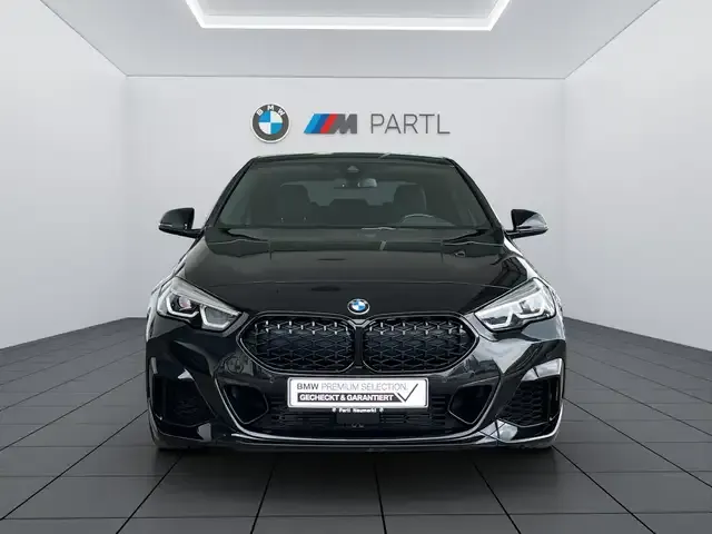 BMW 235