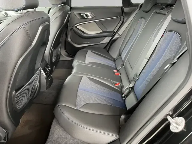 BMW 235