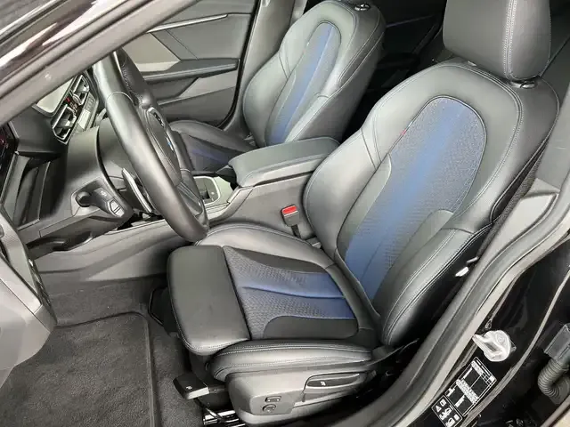 BMW 235