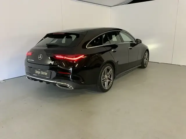 Mercedes-Benz CLA 220