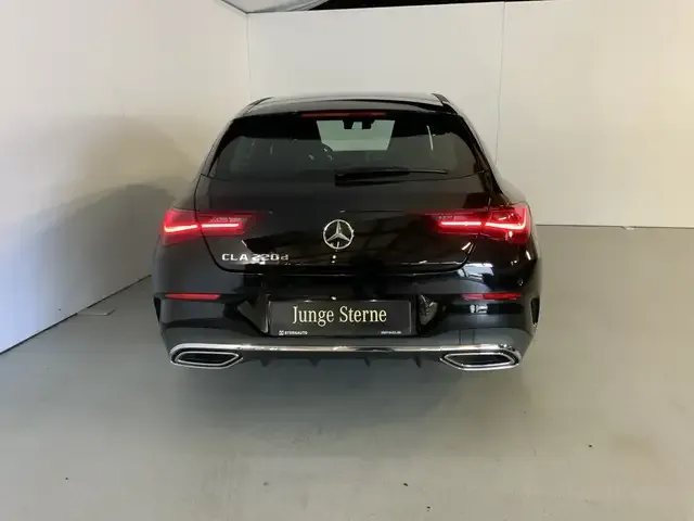 Mercedes-Benz CLA 220